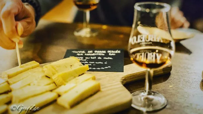 Dégustation Rhum Blanc & Vieux Expert // Fromages // Chocolats // Macarons // Cigare.